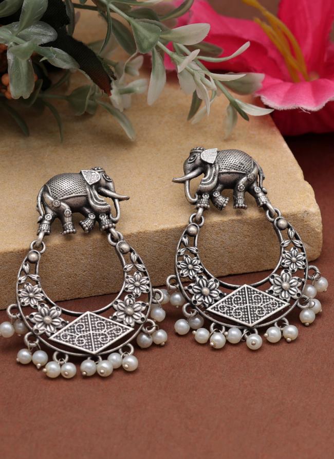     Silver Traditional Wear Oxidised Jhumka Set 